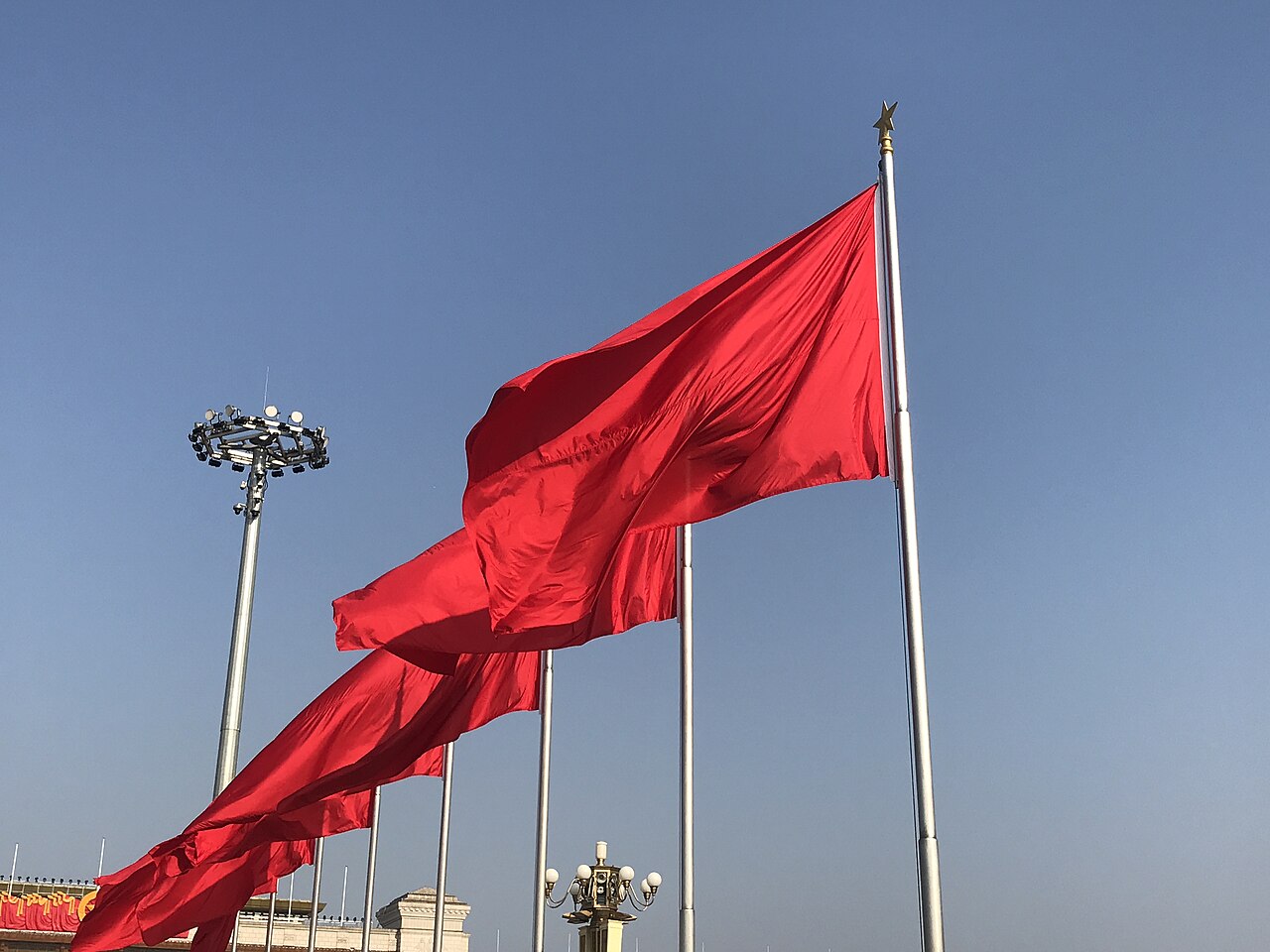 红旗飘扬